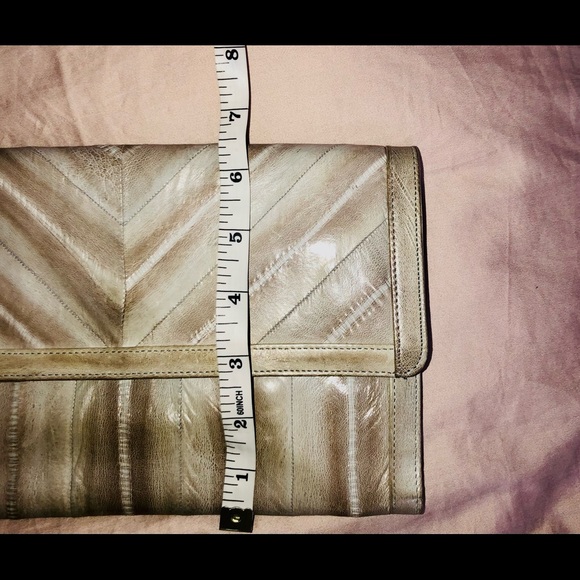 Unique and genuine Eel skin clutch - Picture 7 of 7